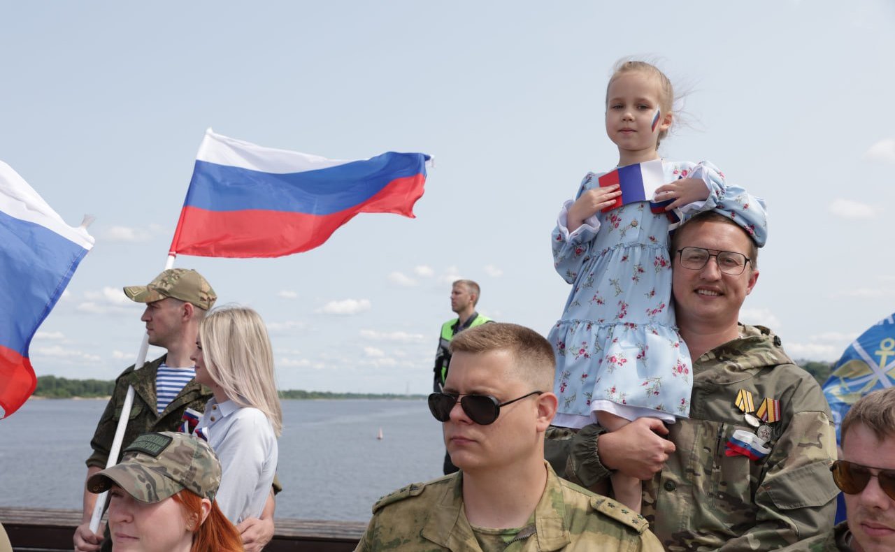 Ольга Щетинина приняла участие в патриотической акции, приуроченной ко Дню России