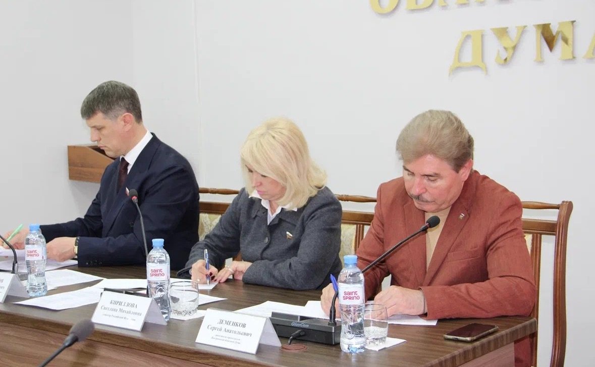 Светлана Кириллова в преддверии открытии первых смен в лагерях Костромской области посетила один из них и проверила готовность инфраструктуры к заезду школьников