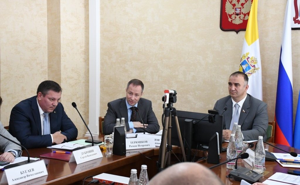 Заместитель председателя Комитета СФ по социальной политике Мохмад Ахмадов провел выездное совещание по вопросу мониторинга реализации положений Федерального закона, направленного на гармонизацию законодательства о спорте