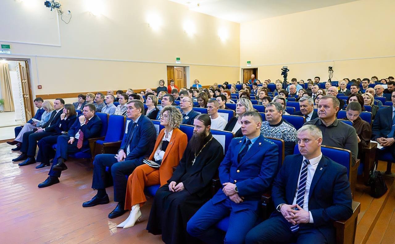 Александр Савин побывал с рабочей поездкой в Жиздринском районе Калужской области