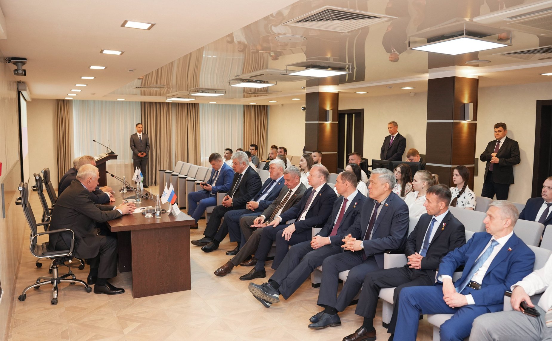 Выездное заседание Комитета СФ по обороне и безопасности «О приоритетных направлениях развития предприятий оборонно-промышленного комплекса Свердловской области в целях выполнения государственного оборонного заказа»