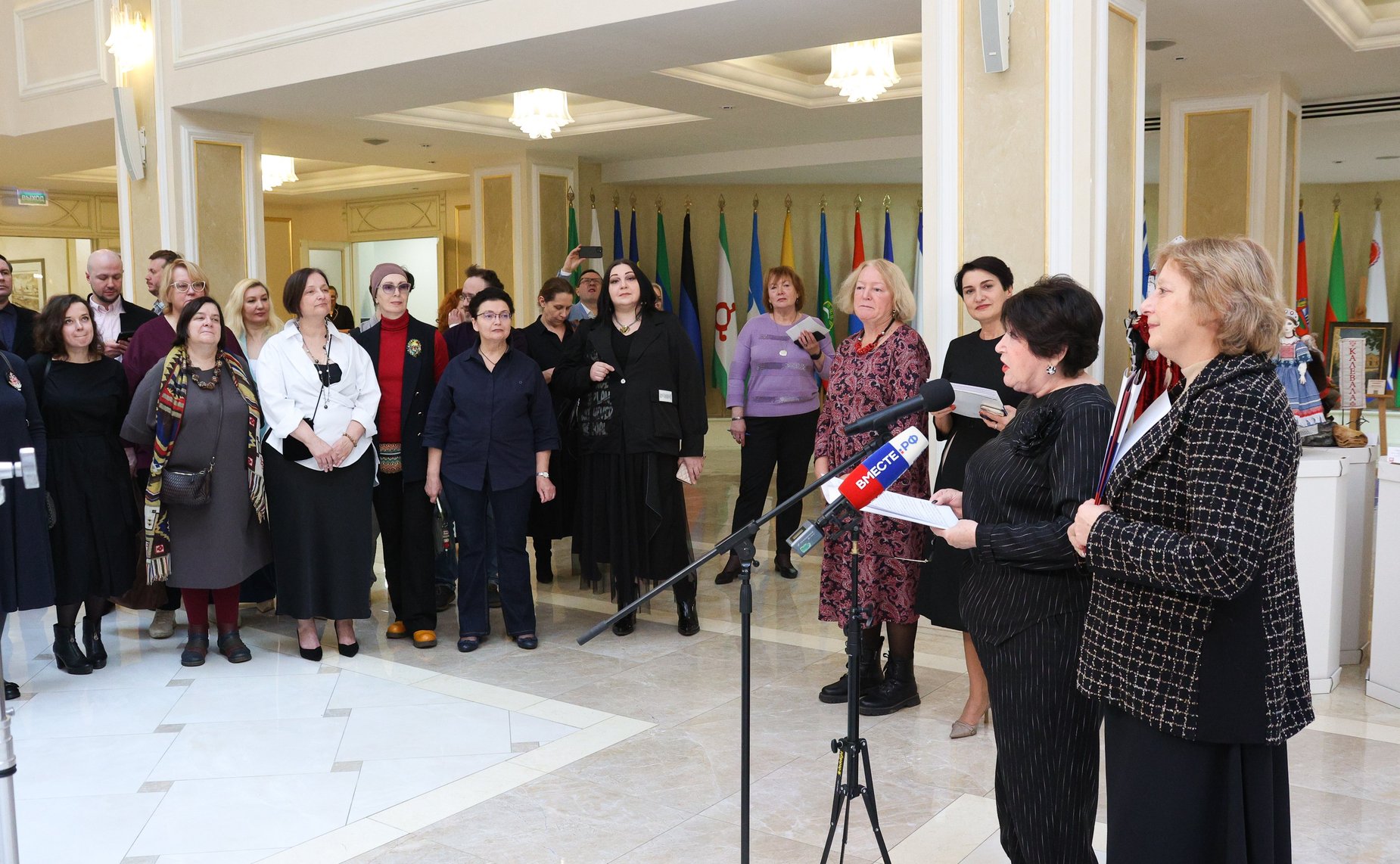 Открытие выставки, приуроченной к Дню народного единства, в рамках Фестиваля православной культуры и традиций малых городов и сельских поселений Руси «София»