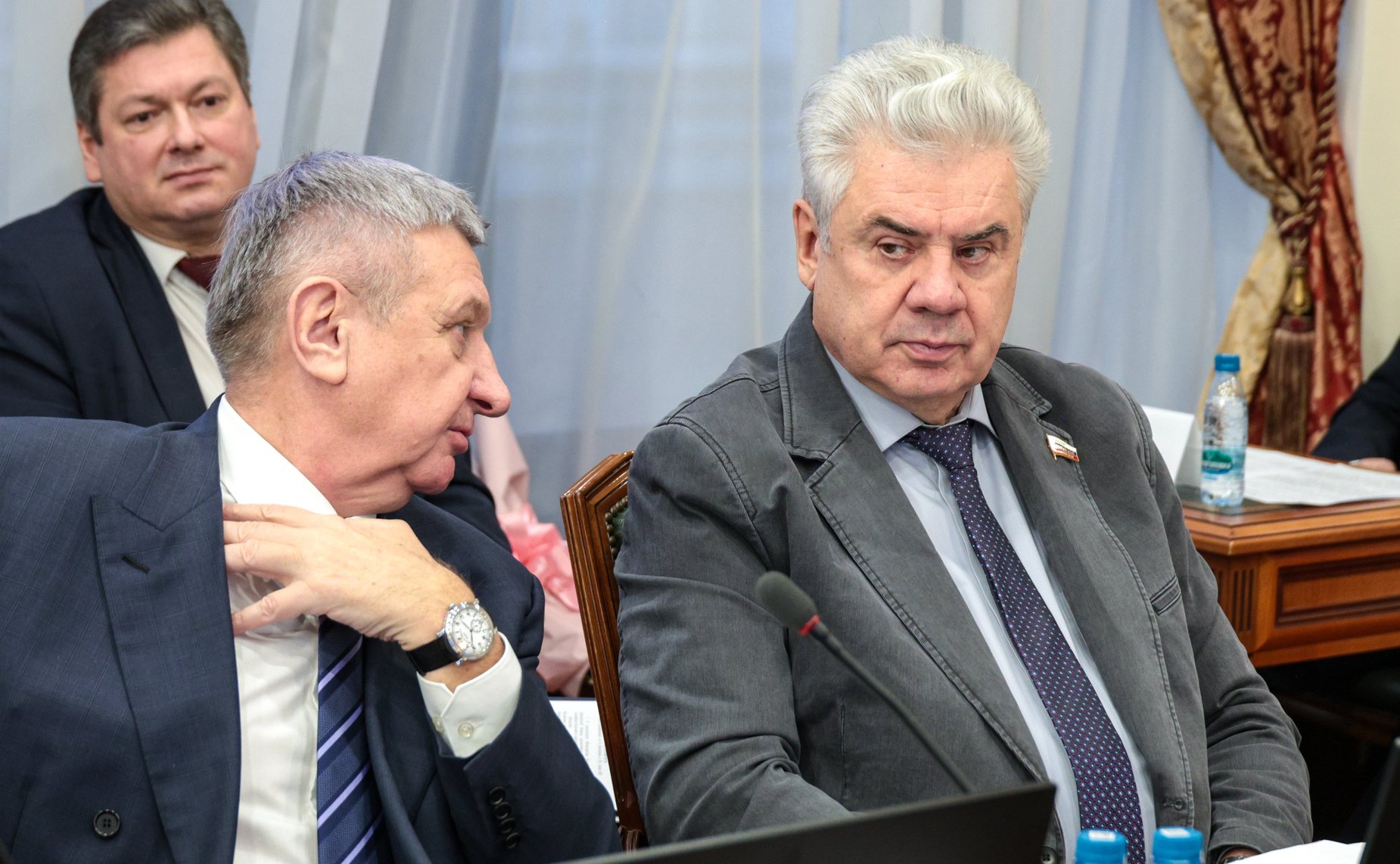 Виктор Бондарев