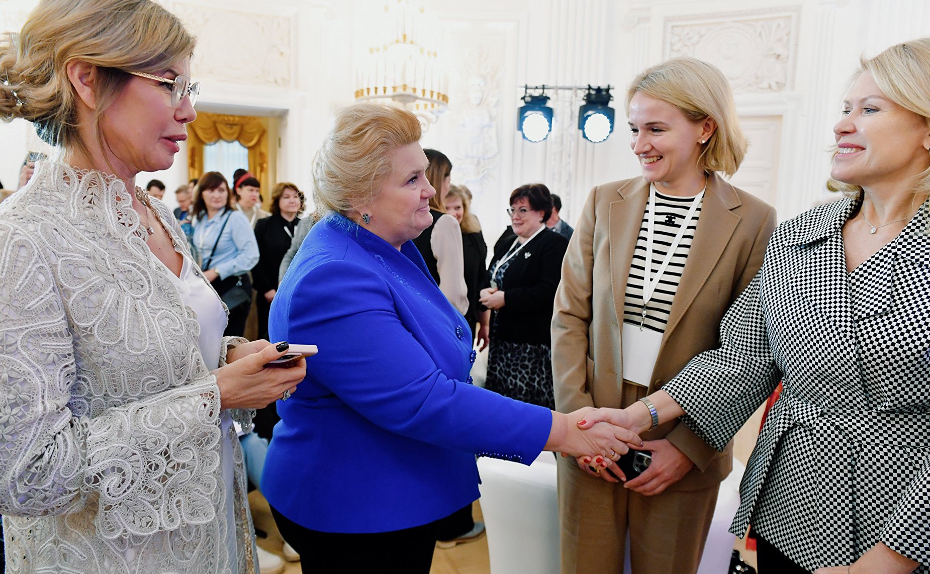 На форуме «Женщины за сохранение традиций» дан старт новому всероссийскому ежегодному конкурсу творческих работ