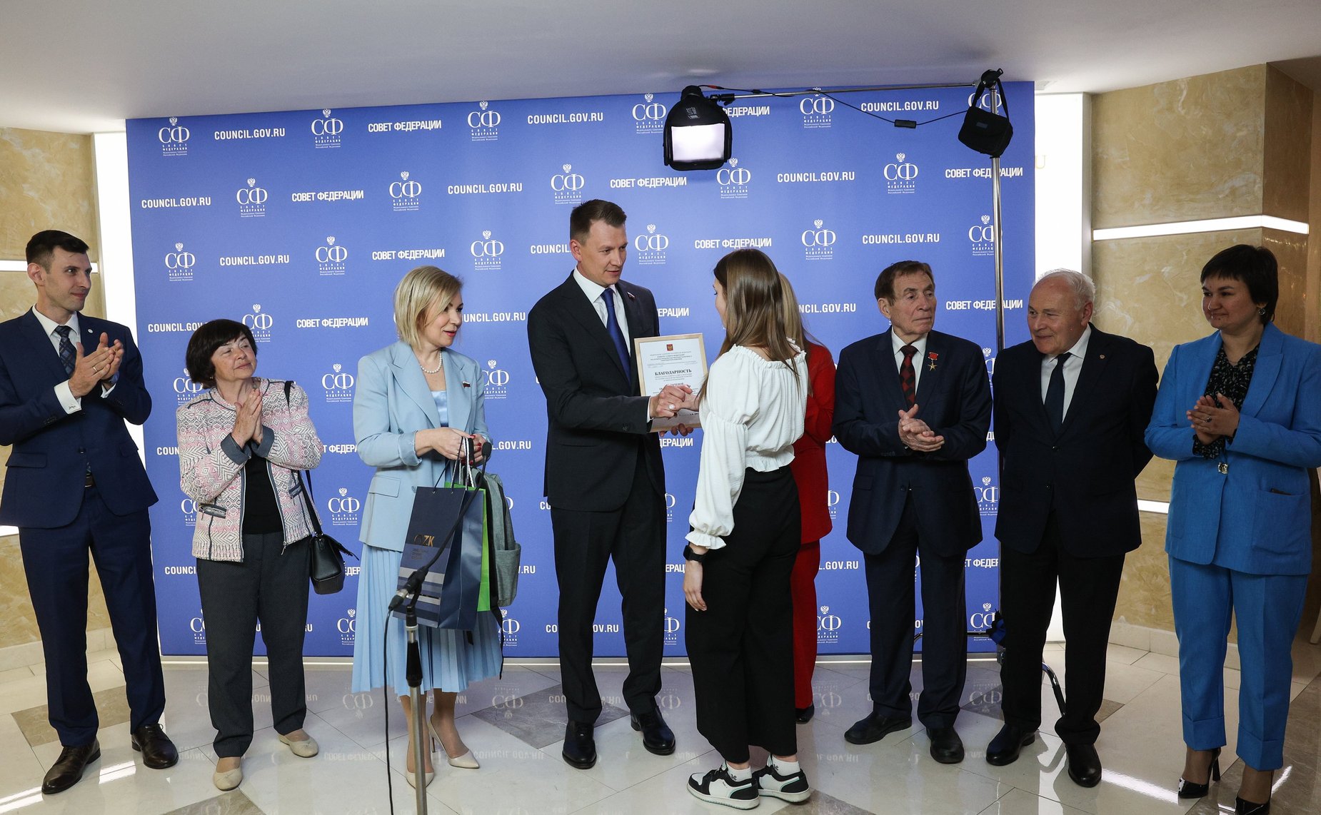 Награждение призеров Всероссийской сетевой акции «Подвиг села: наставники» и 7 творческих коллективов