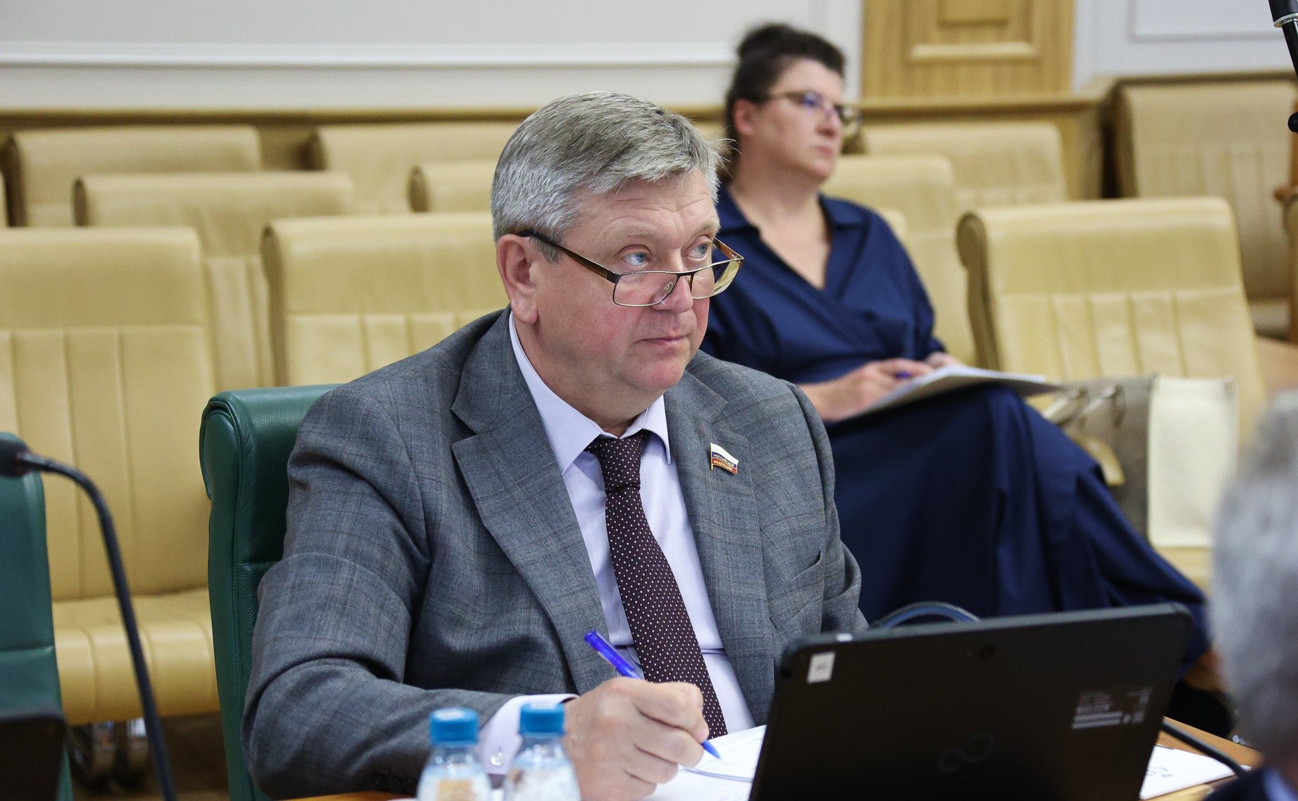 Александр Лутовинов