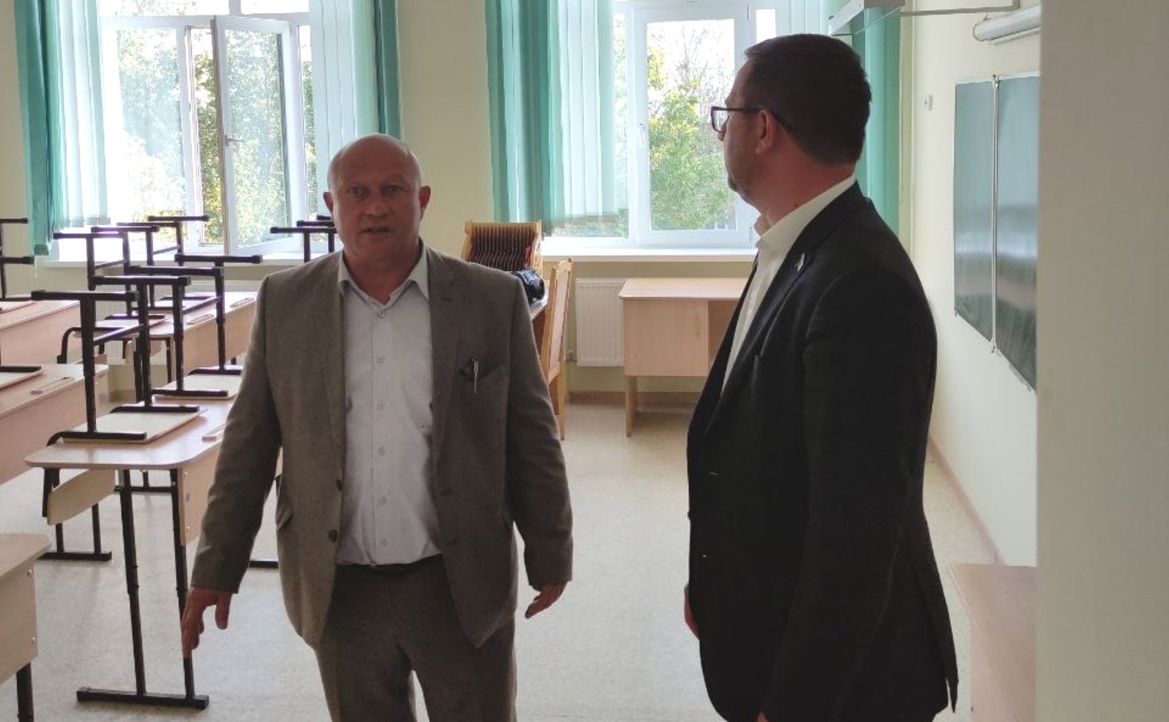 Николай Владимиров в рамках работы в регионе проконтролировал ход капитального ремонта образовательных учреждений