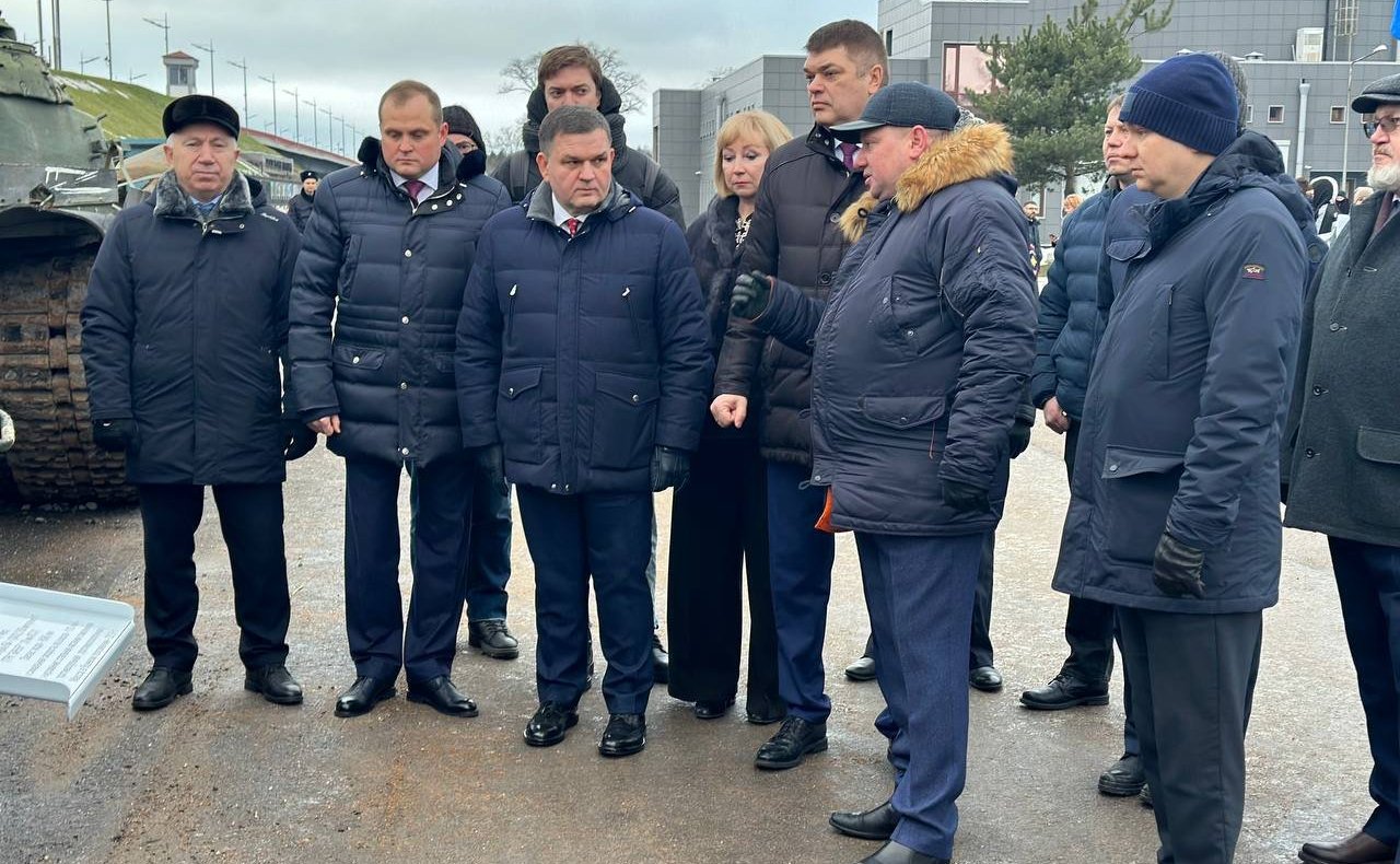 В музее-заповеднике «Прорыв блокады Ленинграда» открылась выставка военной техники «Фашизм. Невыученные уроки истории. Связь времен»