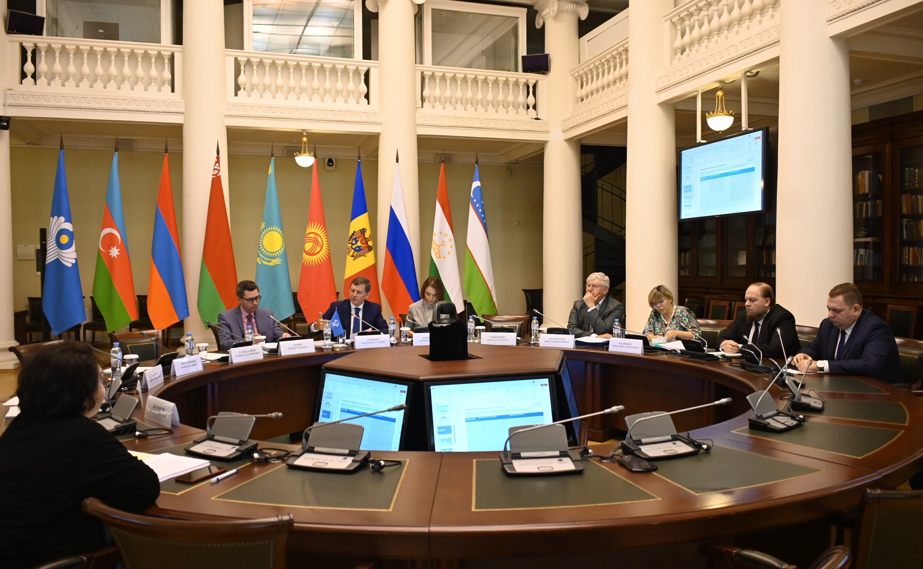 Заседание рабочей группы по разработке проекта модельного закона «О платформенной занятости»