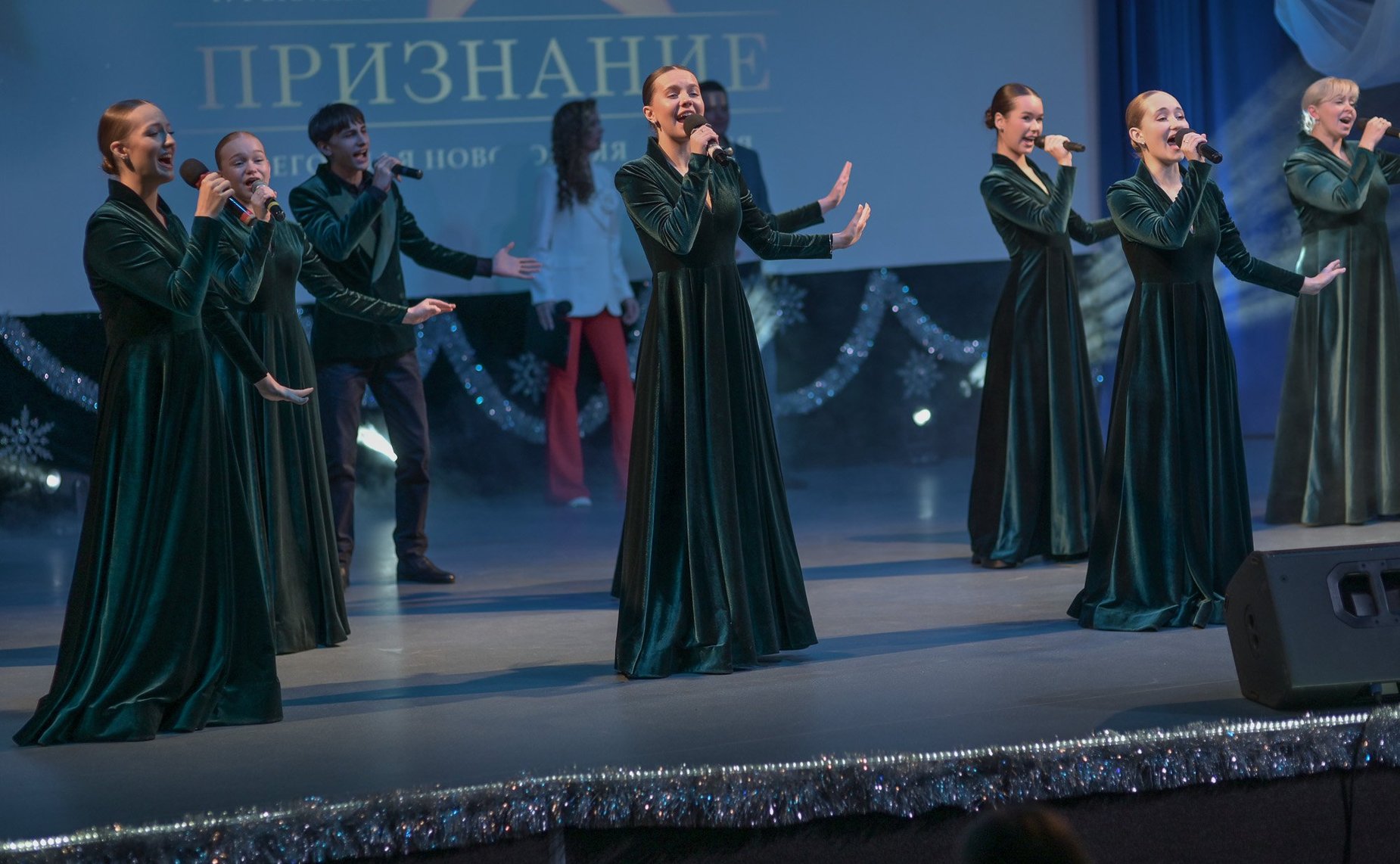 Наталия Косихина приняла участие в торжественной церемонии награждения лауреатов ежегодной благотворительной премии «Признание-2025» для школьников