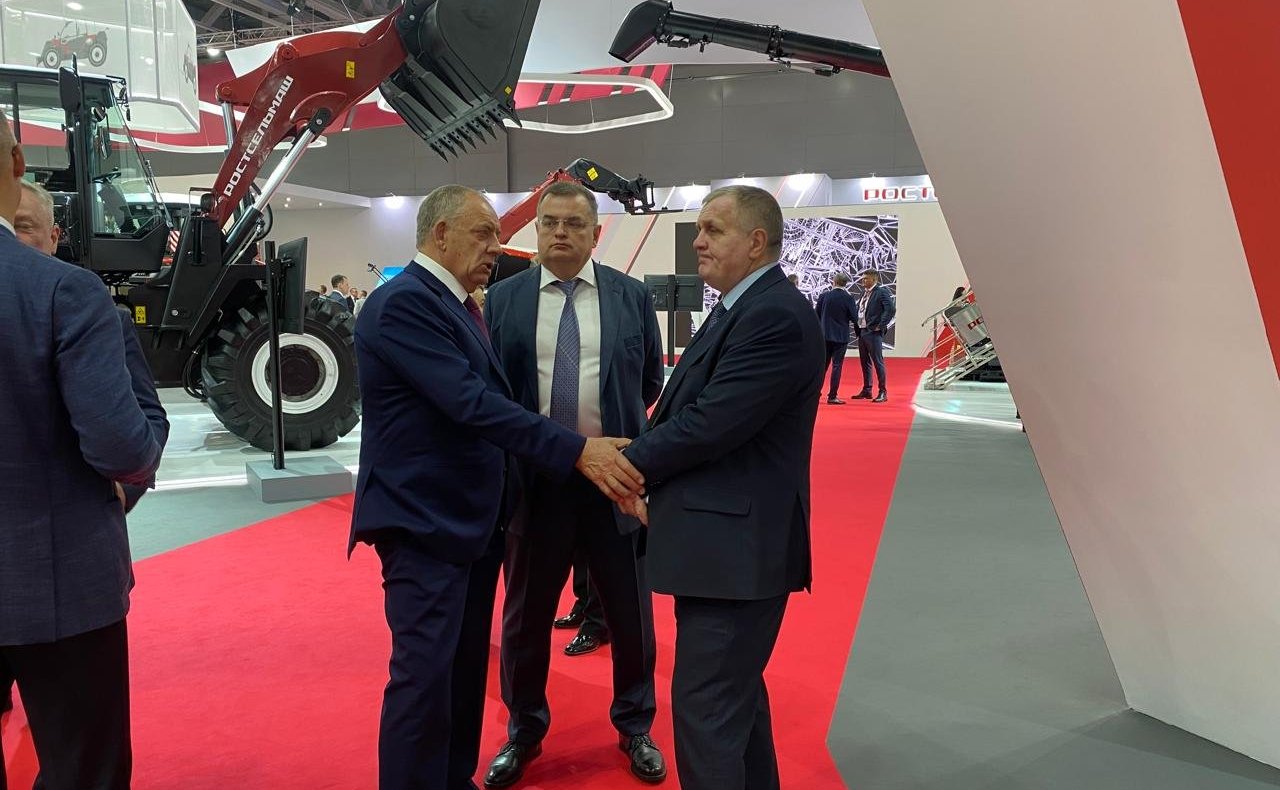 Сергей Митин посетил выставку инновационных технических и технологических решений в агропромышленном комплексе «Агросалон»