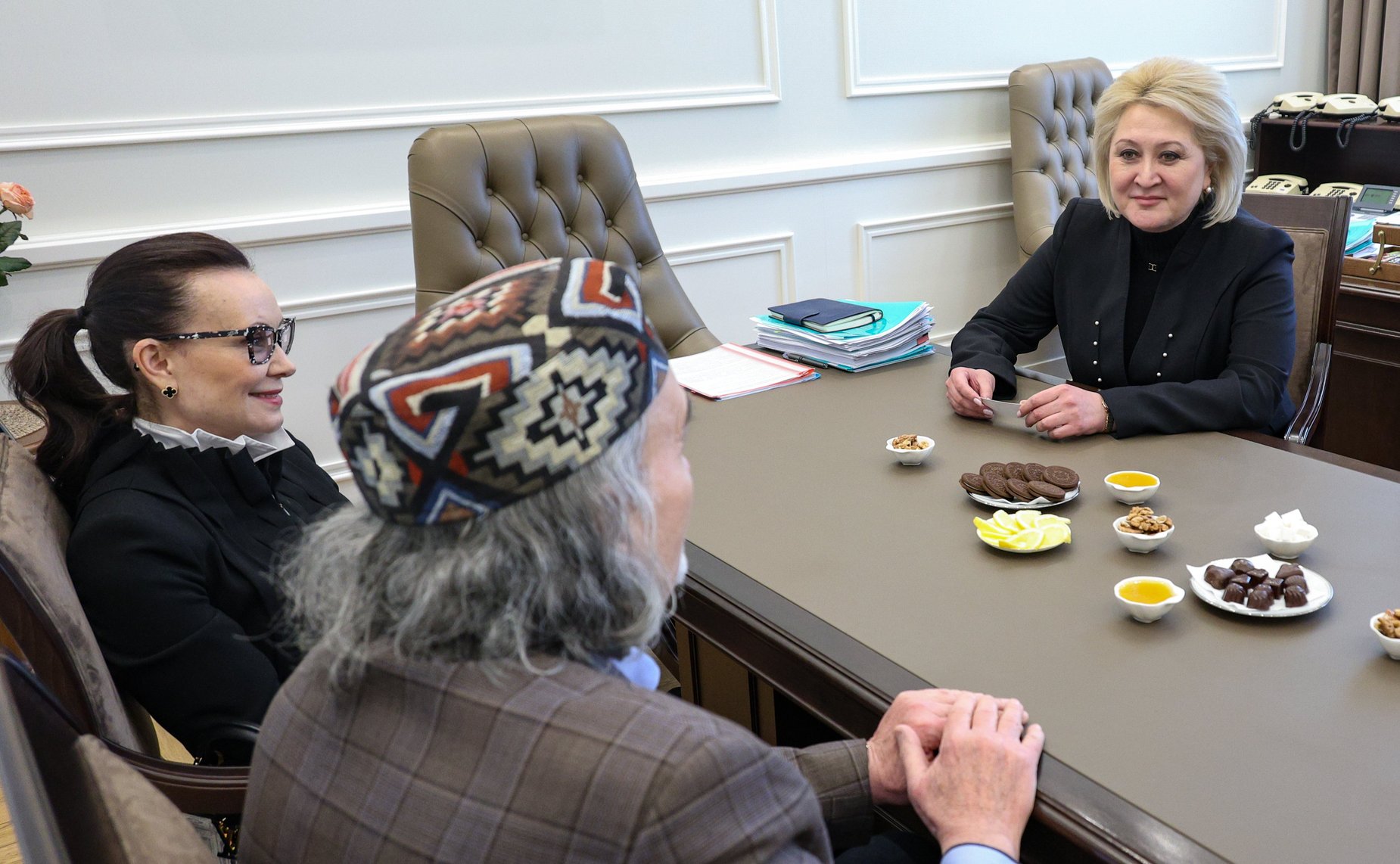 Встреча сенаторов РФ с театральными деятелями