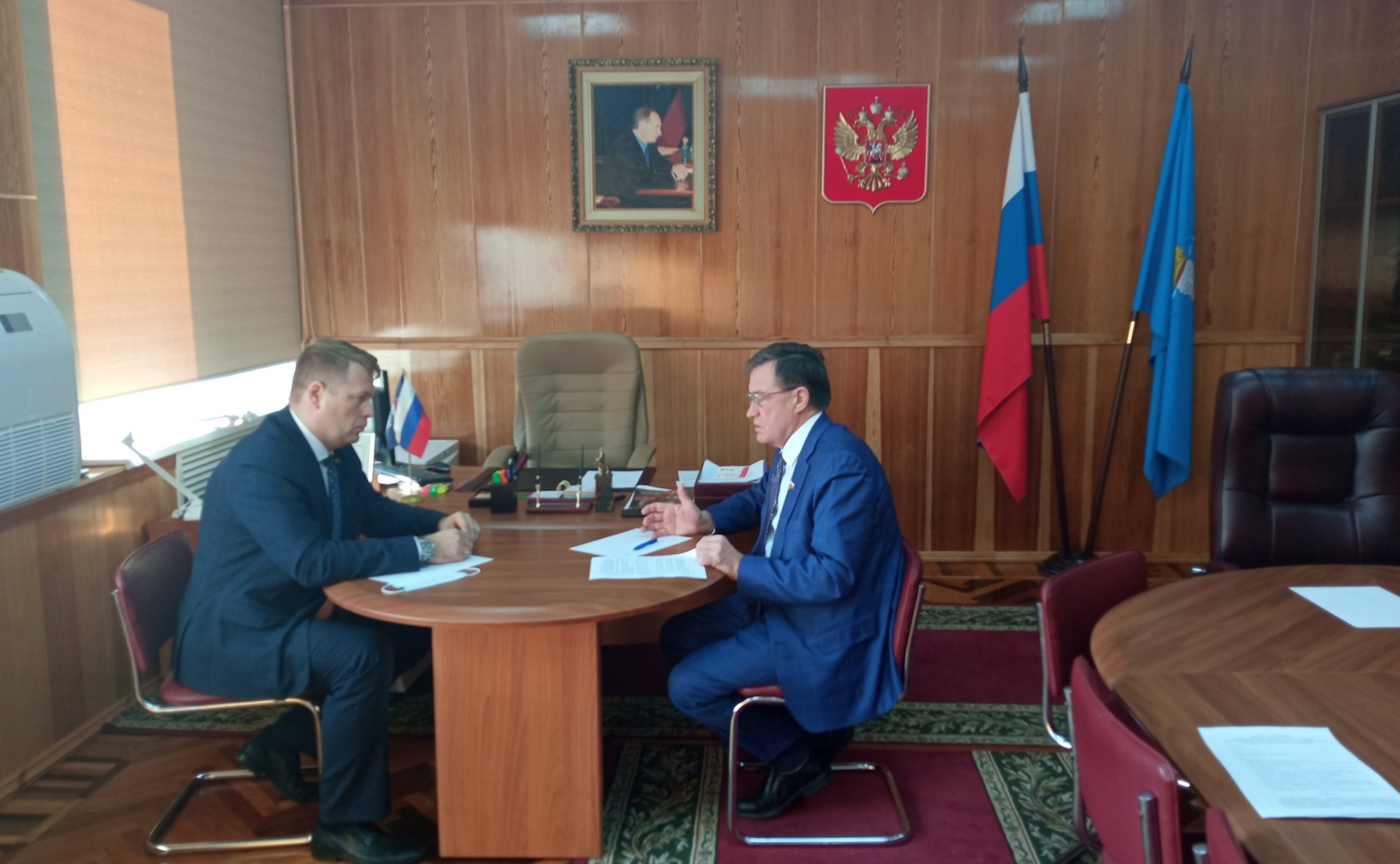 Сергей Рябухин в ходе рабочей поездки в регион встретился с и. о. министра здравоохранения области Александром Гашковым
