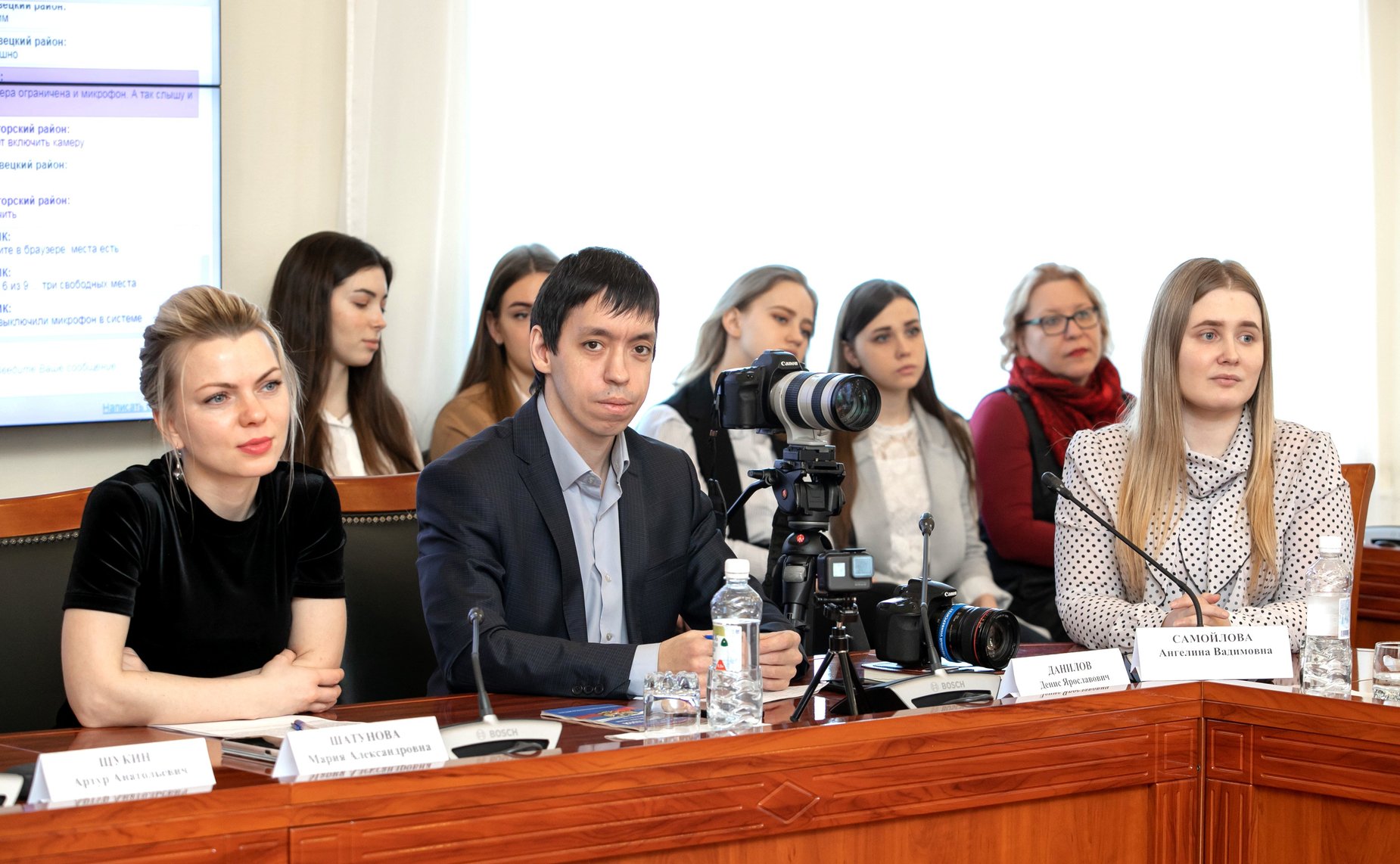 Заседание Дискуссионного клуба при Молодежном парламенте Вологодской области