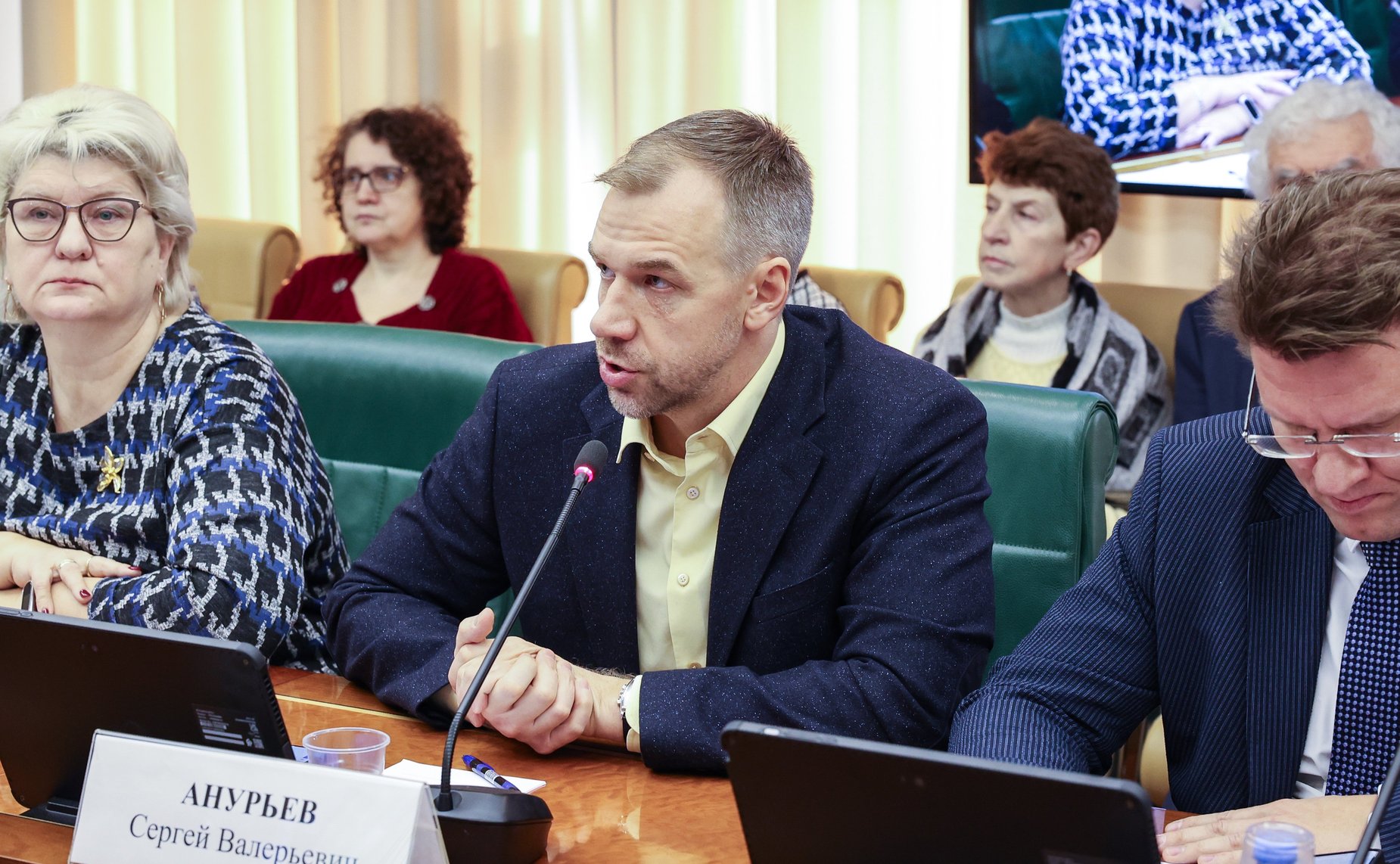 Круглый стол Комитета Совета Федерации по науке, образованию и культуре на тему «Актуальные вопросы воспитания детей дошкольного и младшего школьного возраста посредством приобщения к литературному наследию»