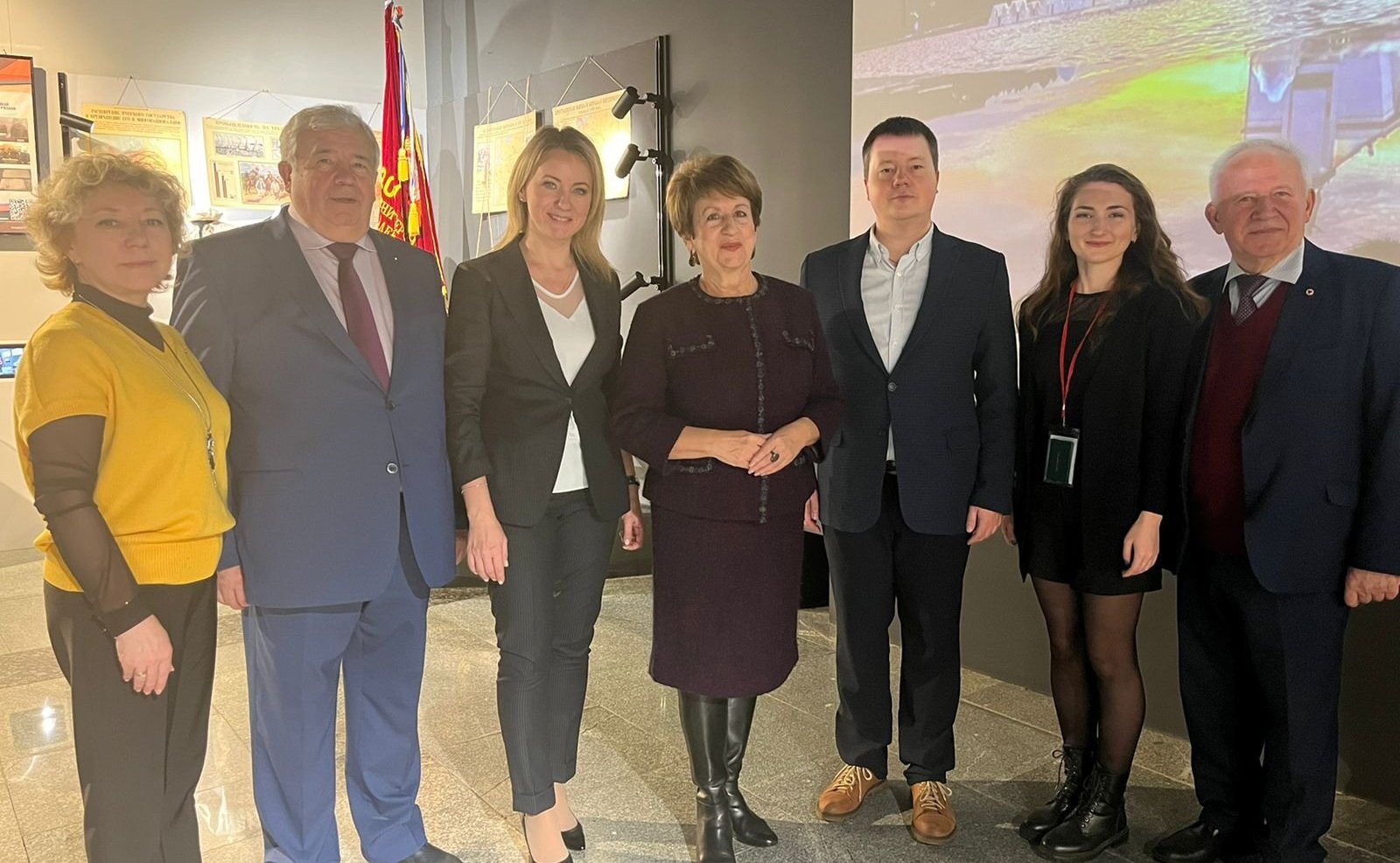 Екатерина Алтабаева ознакомилась с экспозициями Центрального музея Великой Отечественной войны 1941–1945 гг