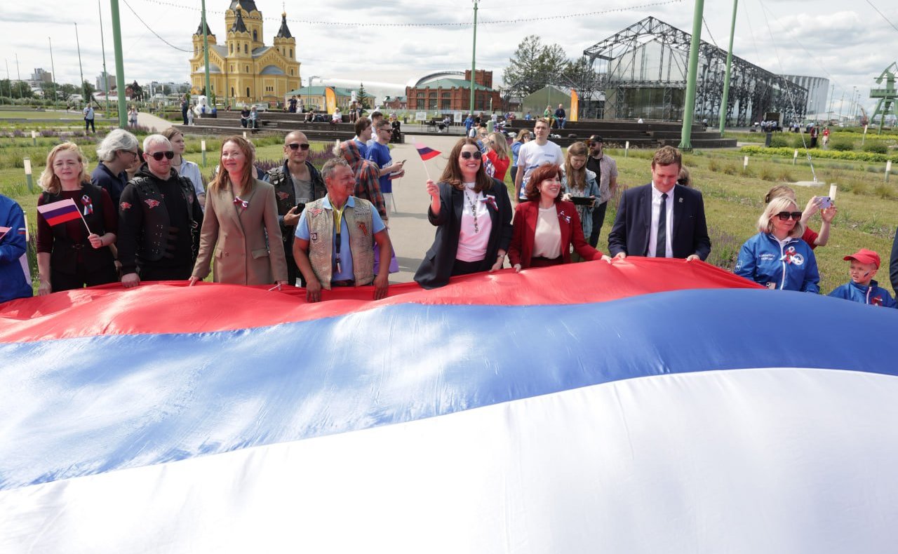 Ольга Щетинина приняла участие в патриотической акции, приуроченной ко Дню России