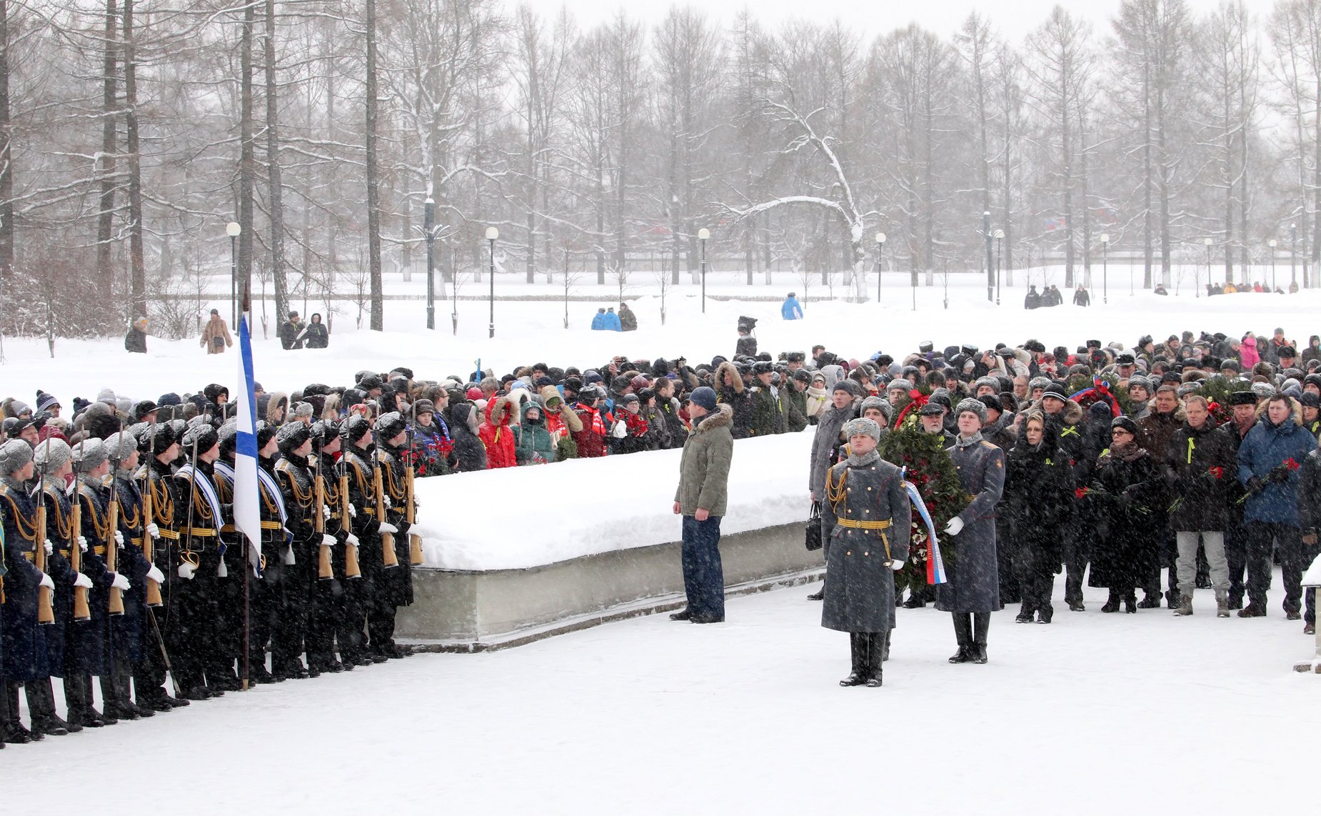 Торжественная траурная церемония на Пискаревском мемориальном кладбище в День 75-й годовщины полного освобождения Ленинграда от фашистской блокады