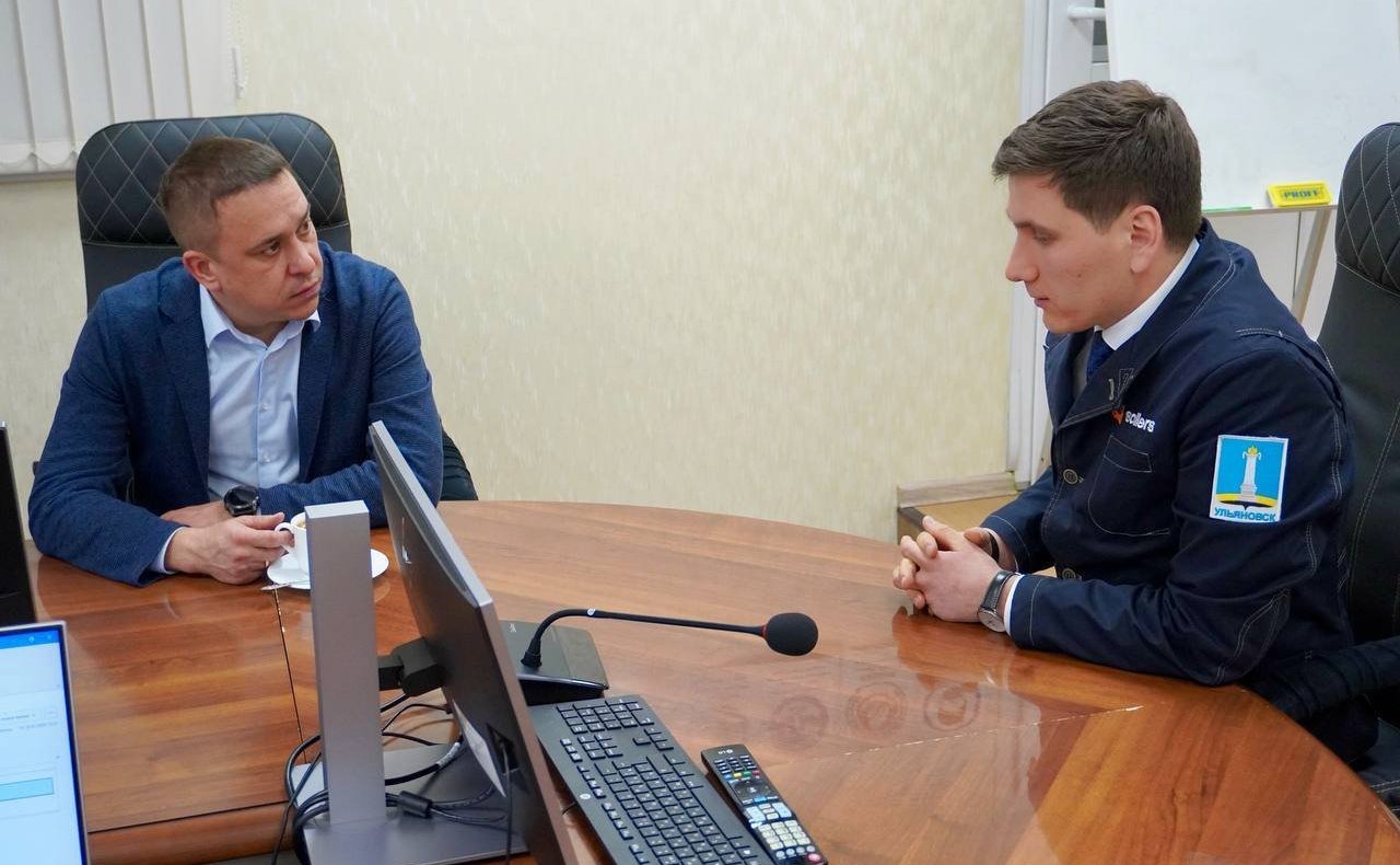 Айрат Гибатдинов в ходе поездки в регион посетил производственную площадку Ульяновского автомобильного завода