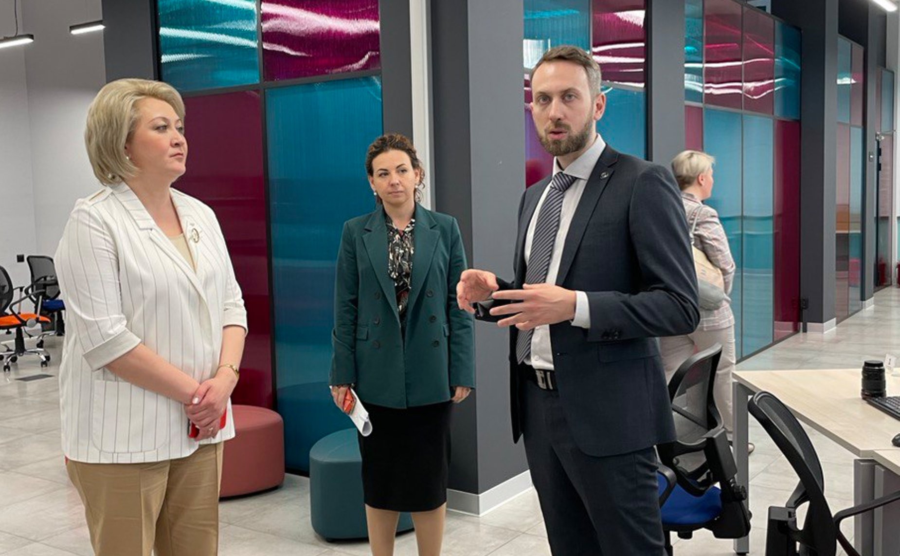 Лилия Гумерова в ходе рабочей поездки в Северную столицу посетила Санкт-Петербургский государственный университет промышленных технологий и дизайна (СПбГУПТД)