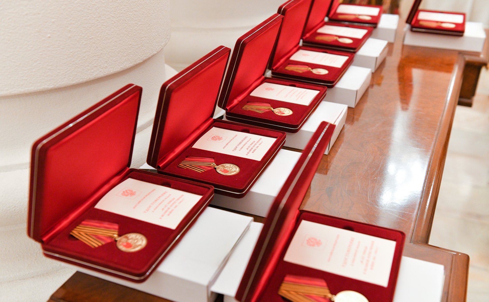 В преддверии Дня Победы Валентина Матвиенко встретилась в Ташкенте с ветеранами Великой Отечественной войны и блокадниками (Фото Спутник Узбекистан)