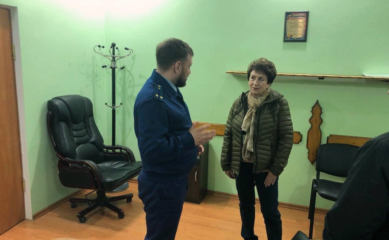 Екатерина Алтабаева посетила пункт временного размещения беженцев на базе пансионата «Изумруд»