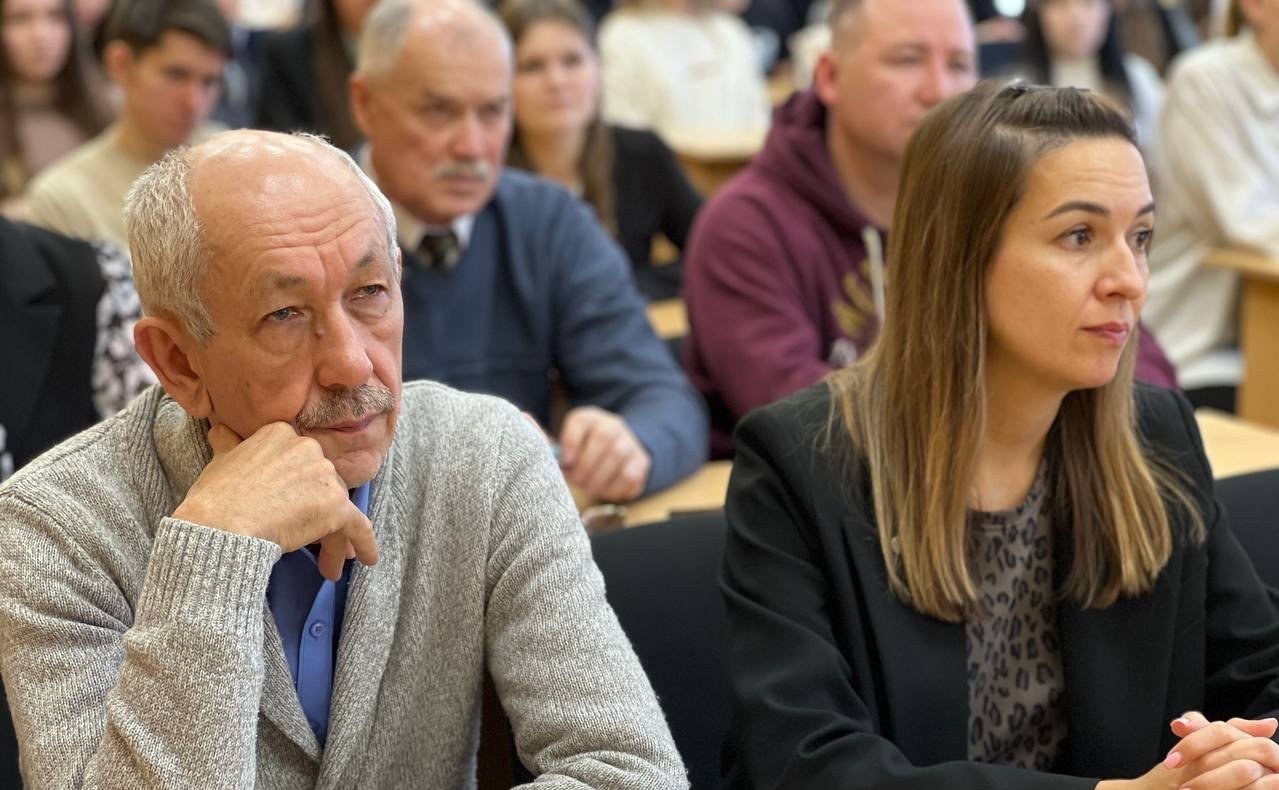 Олег Голов провел встречу со студентами Башкирской академии государственной службы и управления