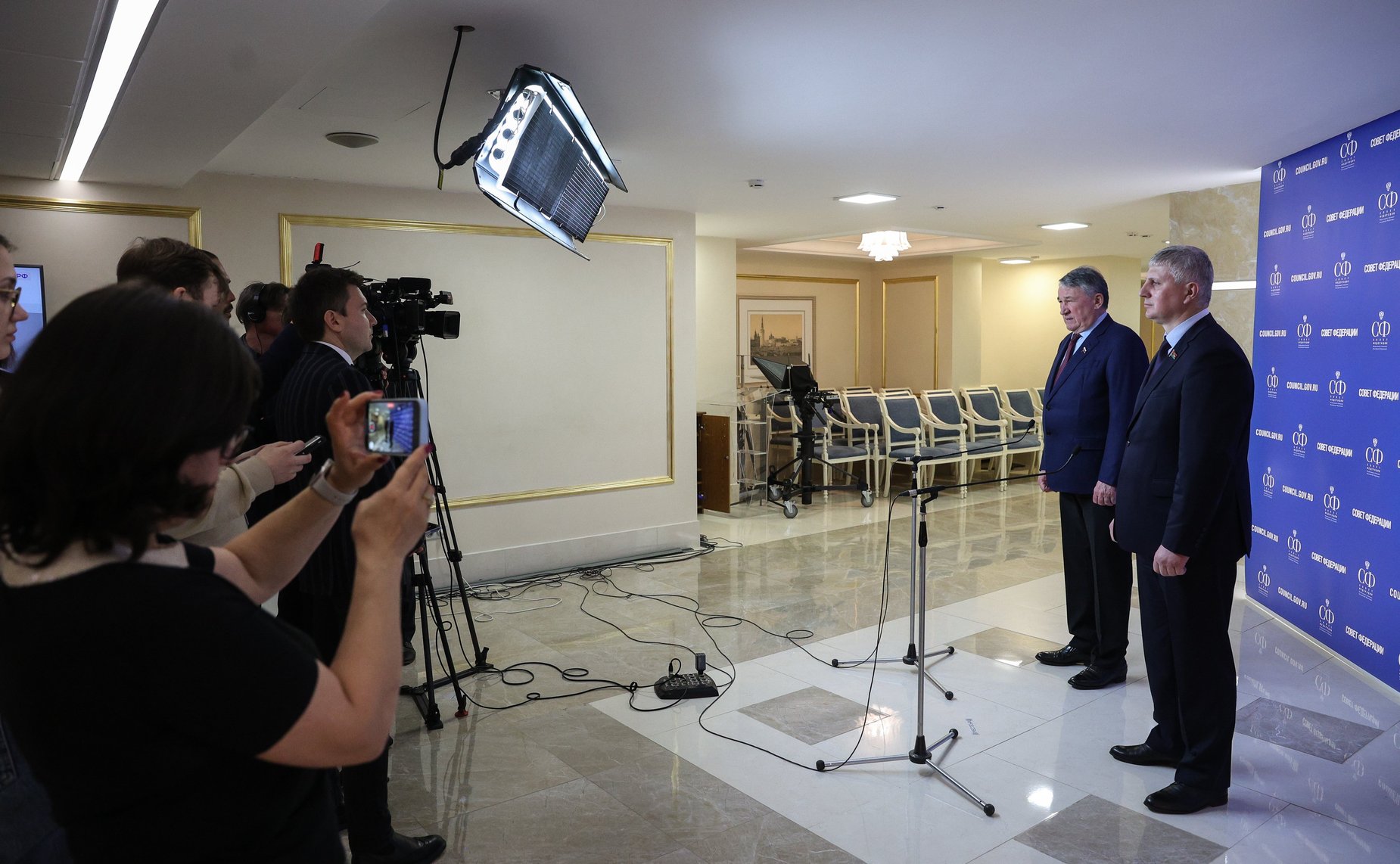 Пресс-подход по итогам совместного заседания российского и белорусского организационных комитетов X Форума регионов России и Беларуси