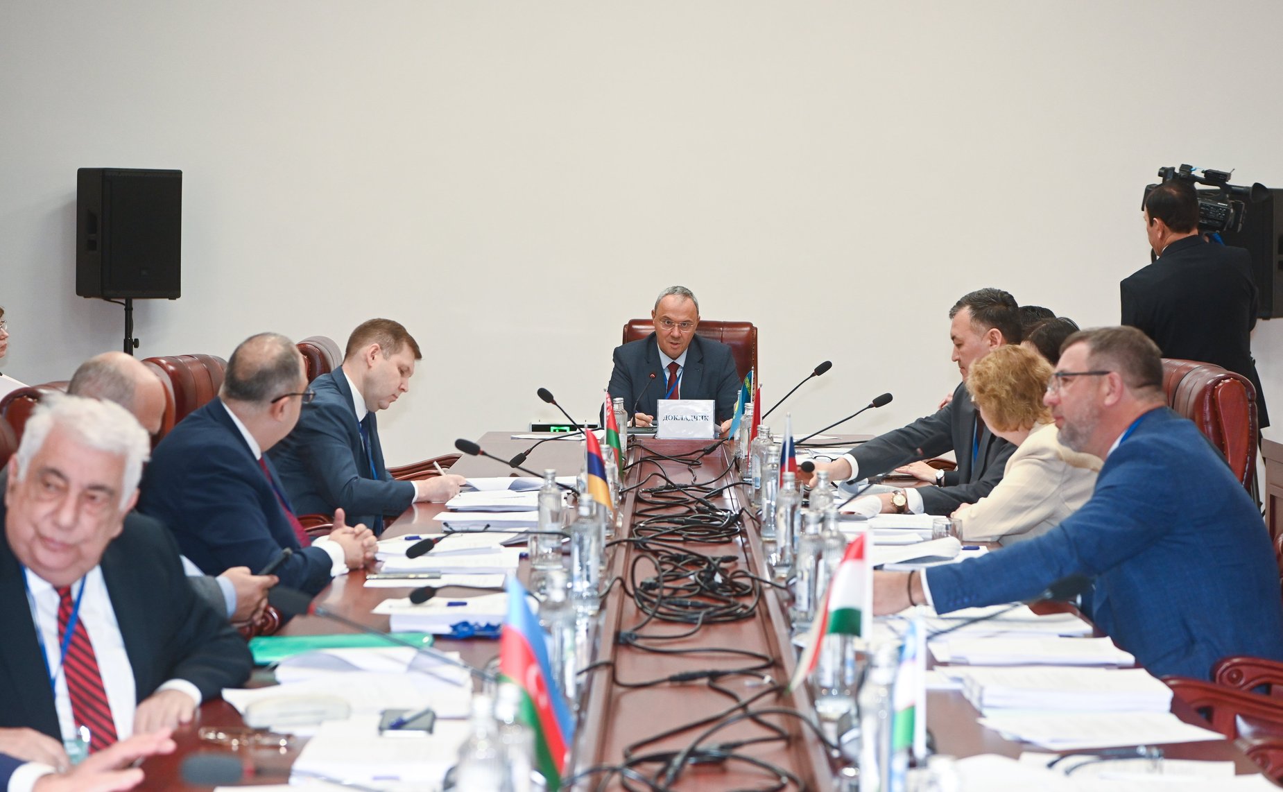 Сенаторы РФ приняли участие в заседании Постоянной комиссии МПА СНГ по правовым вопросам