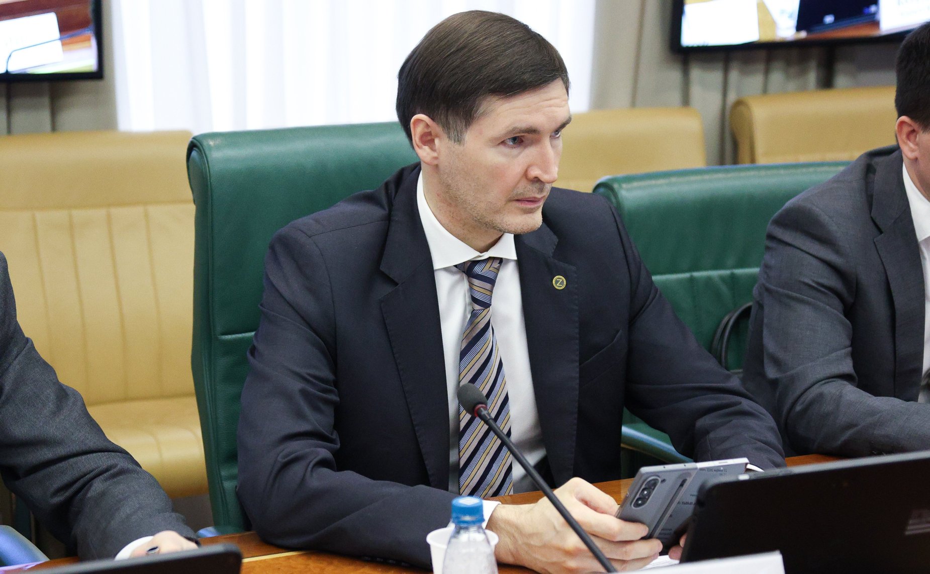 Круглый стол на тему «Обеспечение технологического лидерства в нефтегазовом секторе: цифровая трансформация, обеспечение кадрами, локализация оборудования»