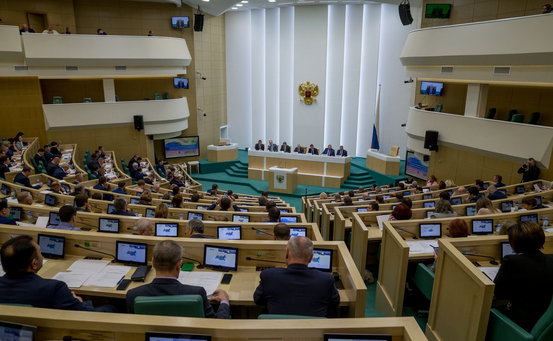 Встреча сенаторов с делегатами съезда Национальной ассоциации развития местного самоуправления