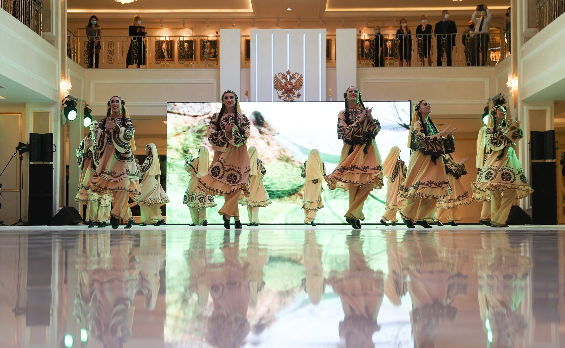 Выступление в Совете Федерации Государственного Академического заслуженного ансамбля танца Дагестана «Лезгинка»
