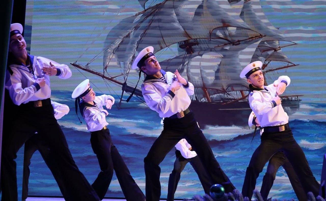 Екатерина Алтабаева побывала на «Севастопольском бале патриотов», где состоялась церемония награждения лучших обучающихся и работников в сфере дополнительного образования города Севастополя по итогам 2025 года