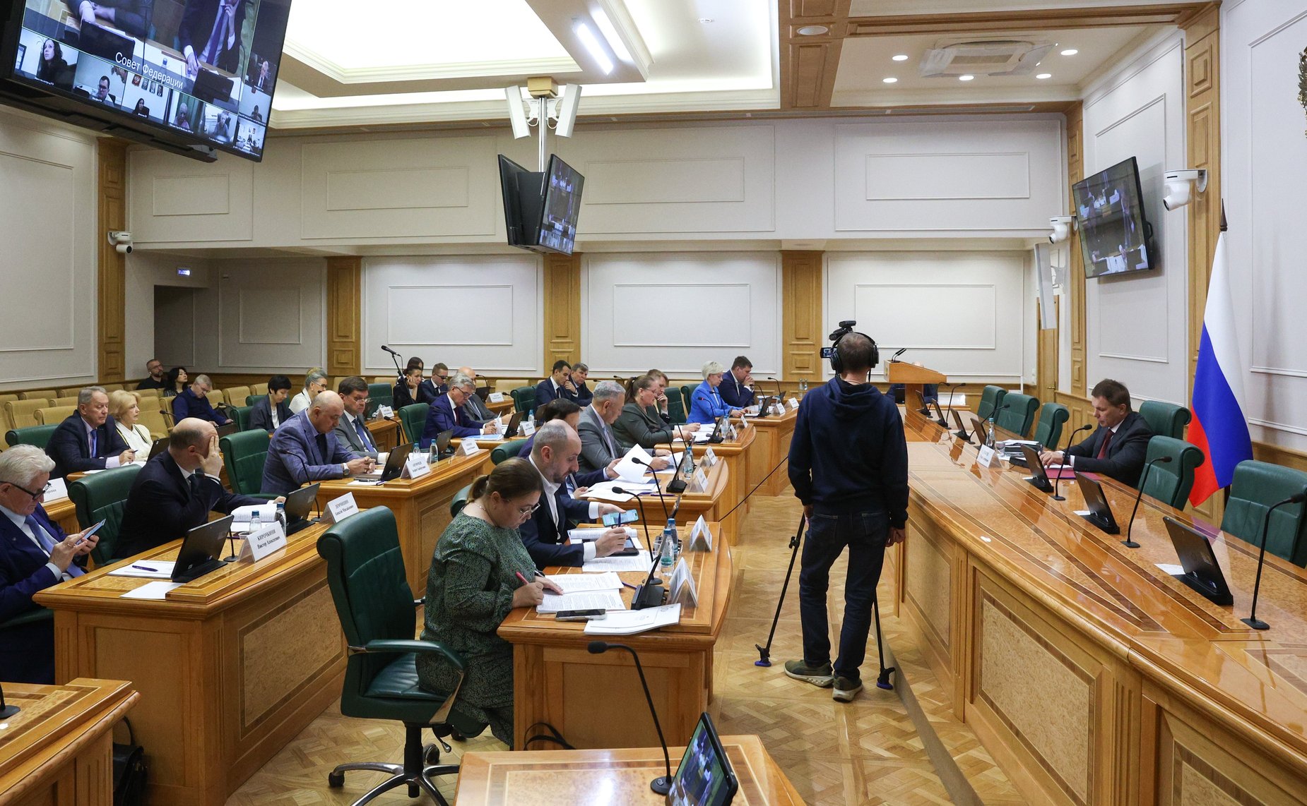 Парламентские слушания Комитета СФ по аграрно-продовольственной политике и природопользованию «Практические вопросы насыщения внутреннего рынка отечественной рыбной продукцией глубокой переработки: проблемы и пути решения»