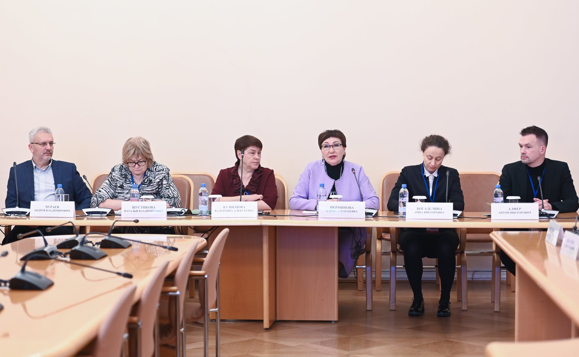 Круглый стол «Проблема социальных лифтов в сфере легкой промышленности. Обновление подхода к профориентации». III международный форум «Содружество моды»