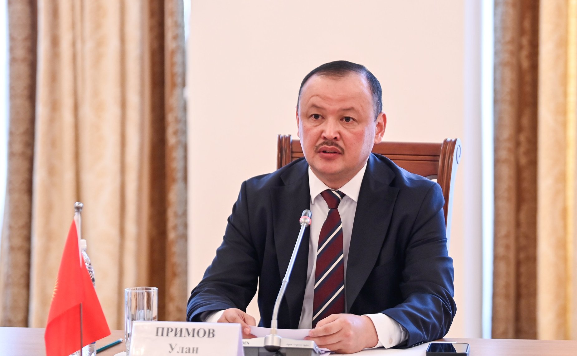 Встреча заместителя председателя Комитета СФ по международным делам Фарита Мухаметшина с Председателем Комитета по международным делам, обороне, безопасности и миграции ЖК КР Уланом Примовым