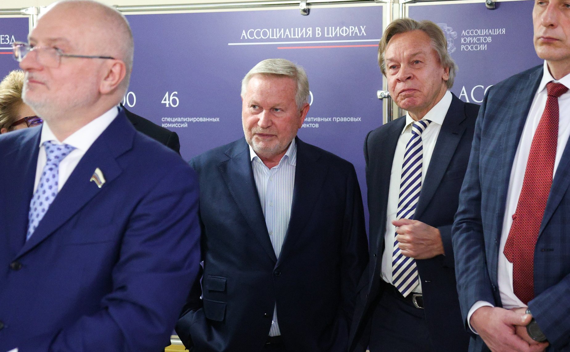 Андрей Клишас открыл выставку, посвященную 20-летию Ассоциации юристов России