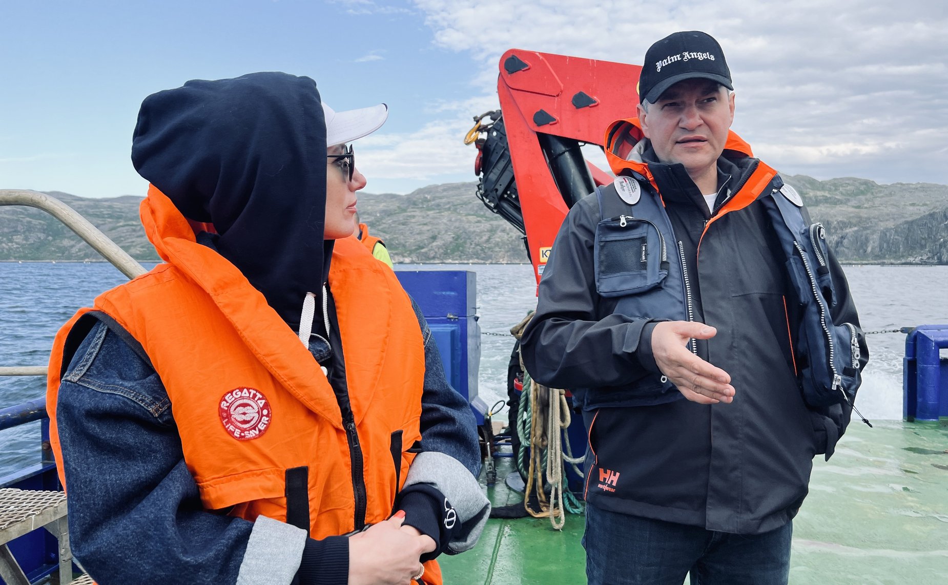 Татьяна Сахарова посетила предприятие по выращиванию атлантического лосося в Мурманской области