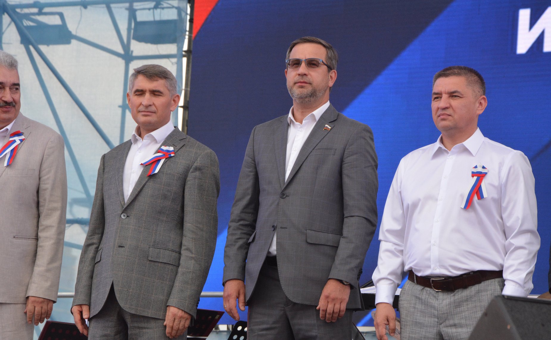 Николай Владимиров поздравил жителей и гостей республики с нашим общим праздником — с Днем России