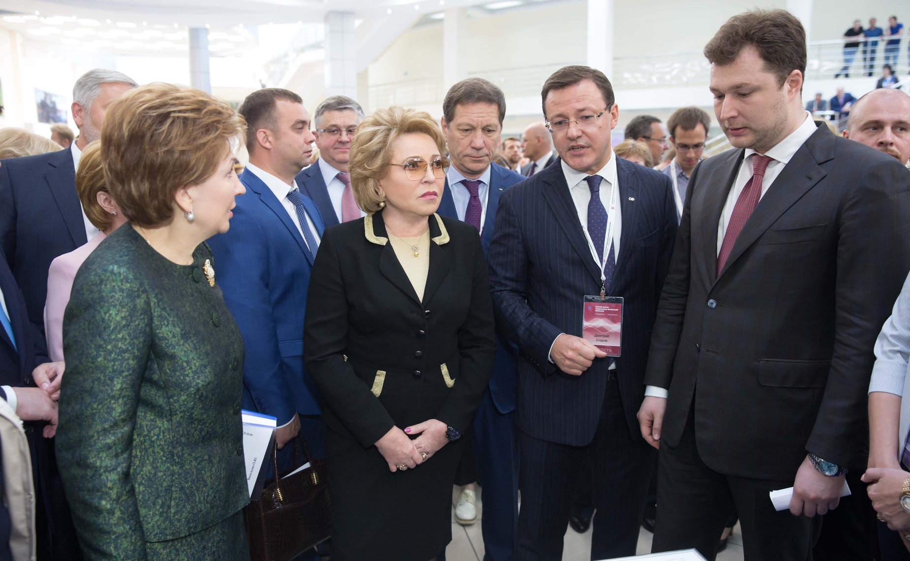 В. Матвиенко и Д. Азаров