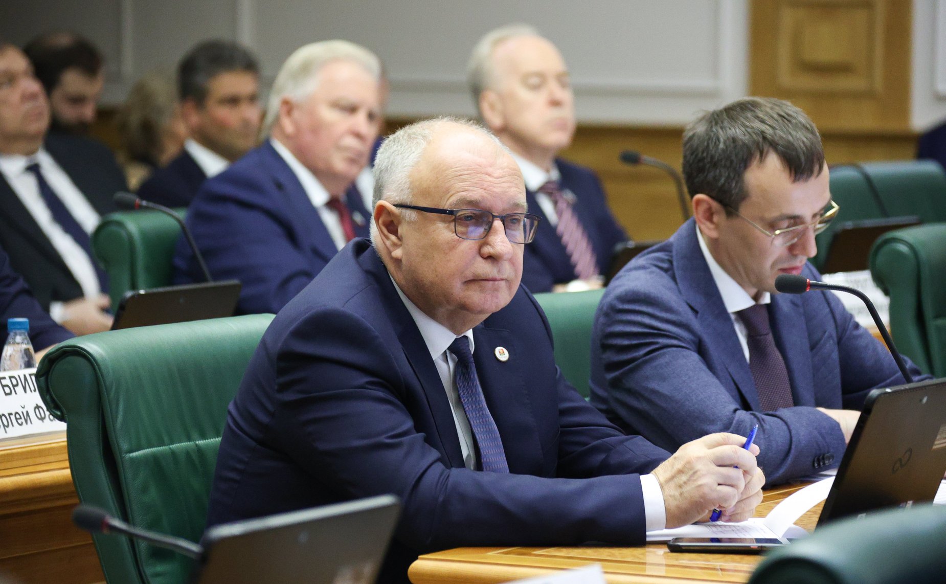 Парламентские слушания на тему «Вопросы управления комплексами индивидуальных жилых домов»