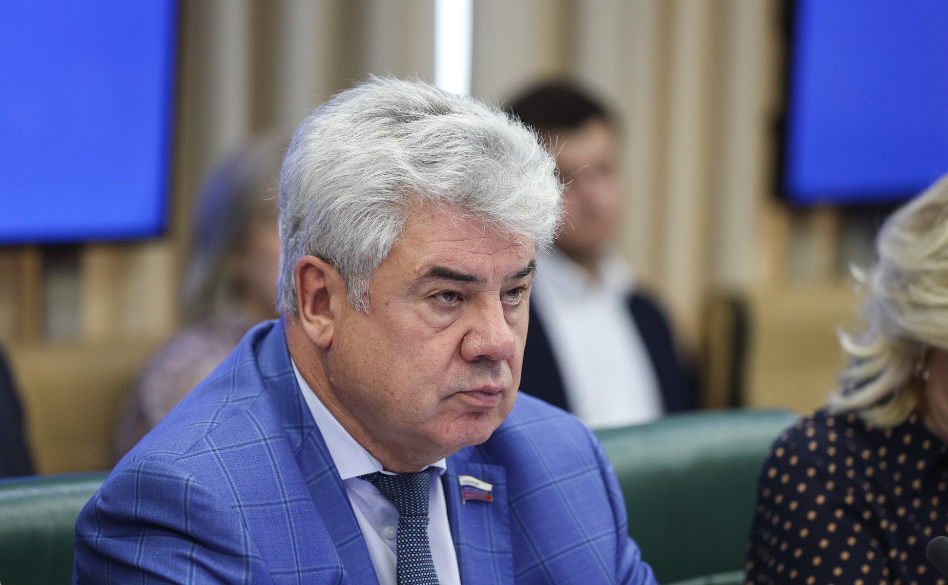 Виктор Бондарев