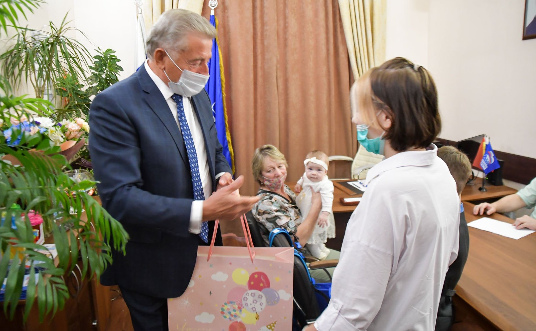Сергей Лукин в ходе работы в регионе принял участие в акции «Собери ребенка в школу»