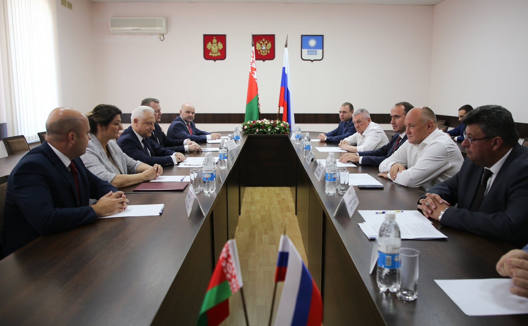 Участие сенаторов в торжественной церемонии передачи и перезахоронения в Республике Беларусь останков военного летчика (Ковалёнка Степана Семеновича, уроженца д. Кривое Село Бешенковичского района Витебской области БССР)