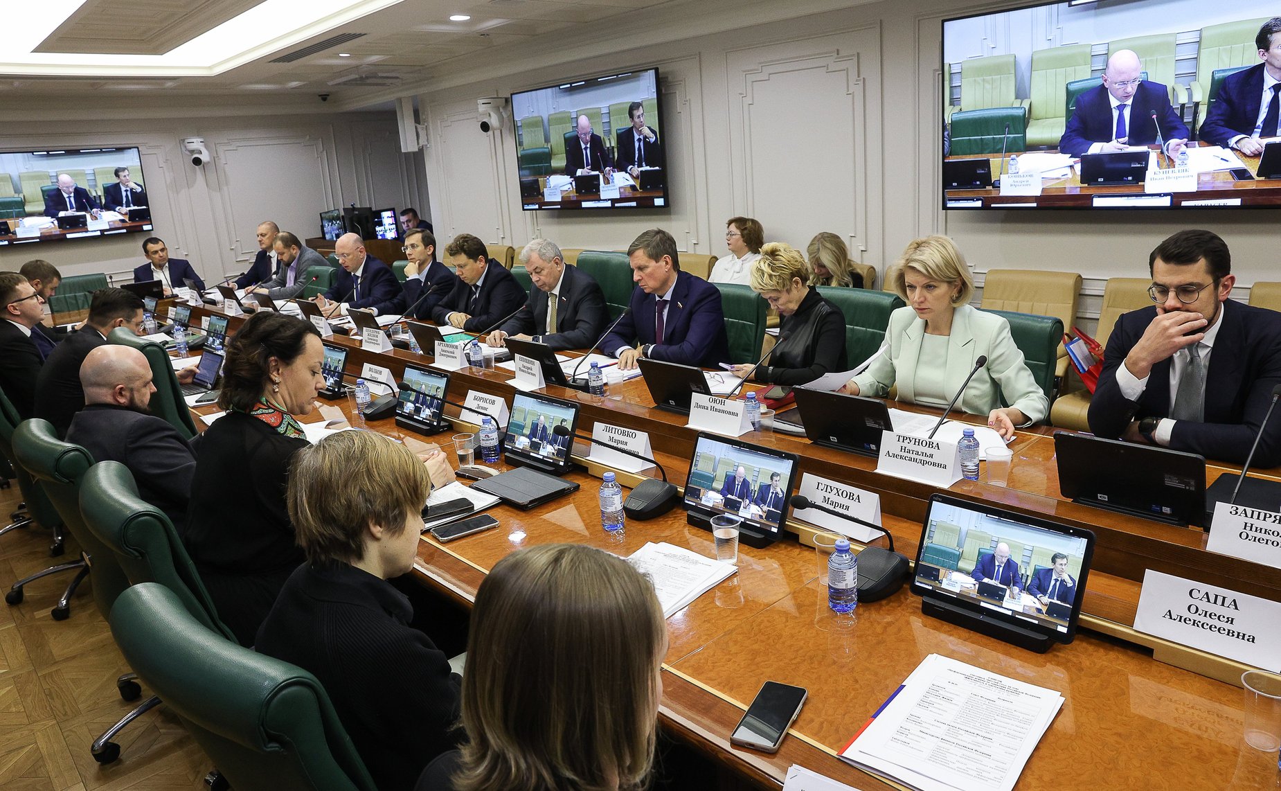 Круглый стол Комитета СФ по бюджету и финансовым рынкам на тему «Преференциальные режимы на территории РФ: эффективность и перспективы развития»