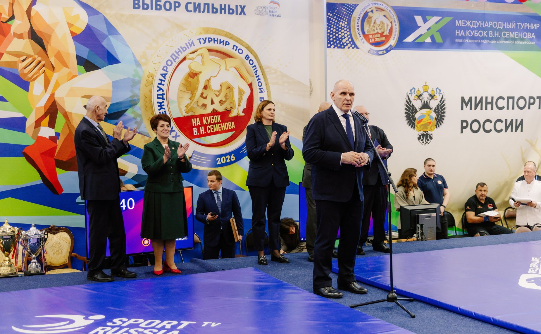 Александр Карелин принял участие в торжественном открытии XX Международного турнира по вольной борьбе