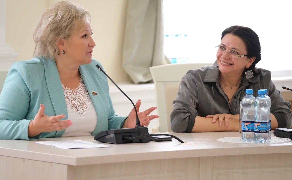 Елена Писарева выступила на форуме «Молодой специалист — строитель будущего» в Великом Новгороде