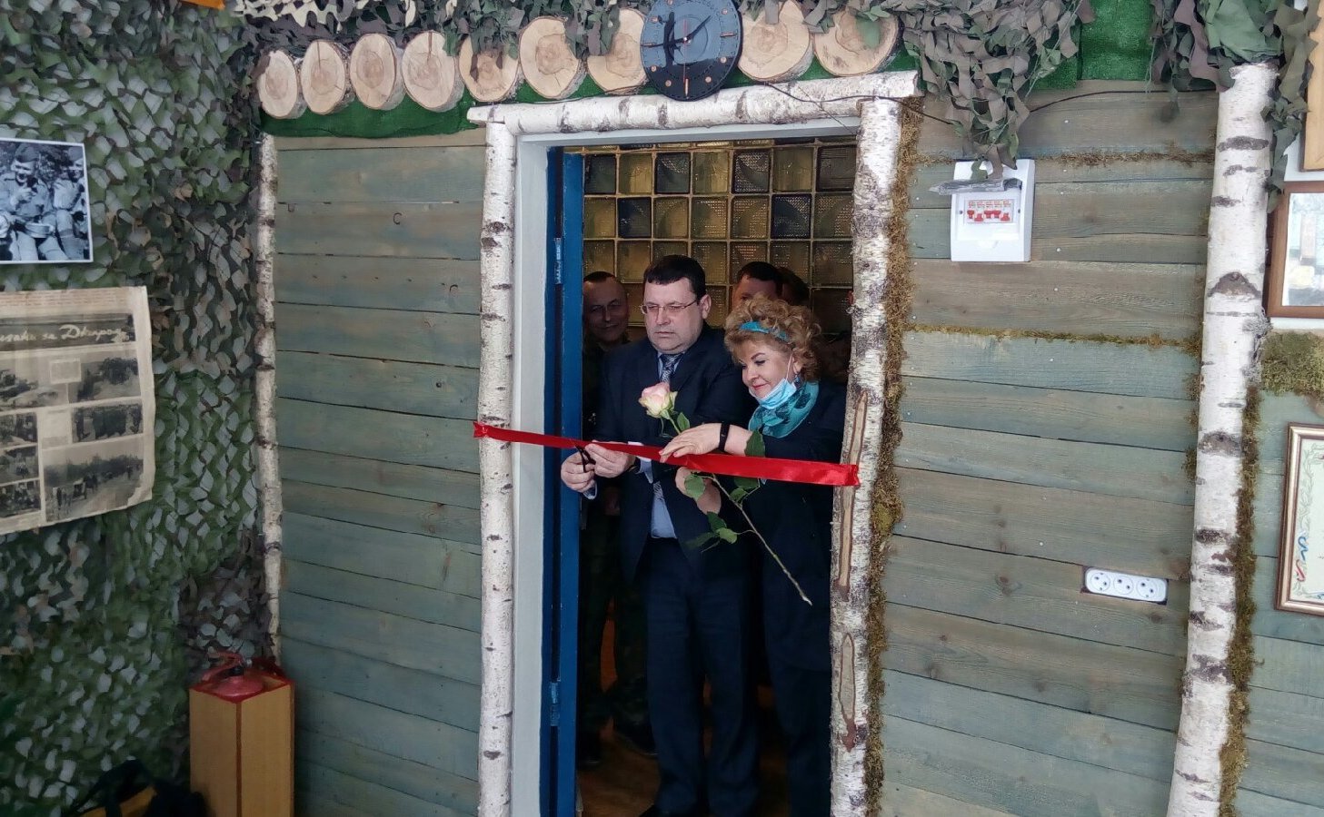 Нина Куликовских посетила Музей смоленской старины в средней школе № 3 поселка Верхнеднепровский Дорогобужского района