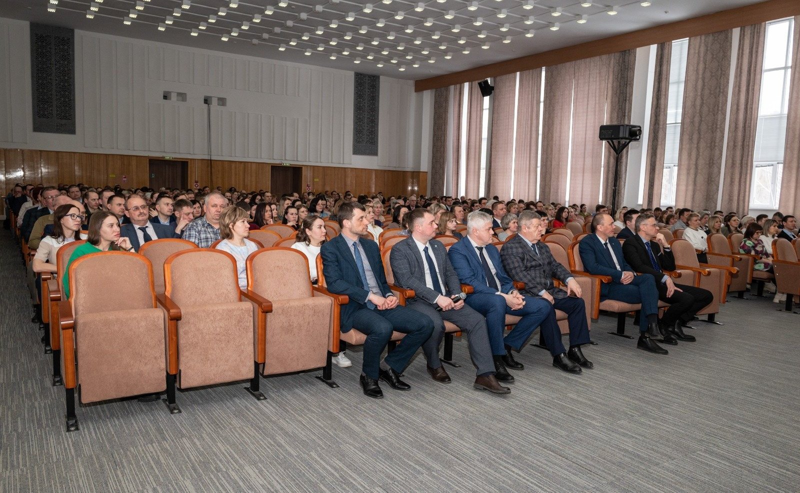 Олег Цепкин провел встречу с руководством и сотрудниками Приборостроительного завода в городе Трехгорном Челябинской области