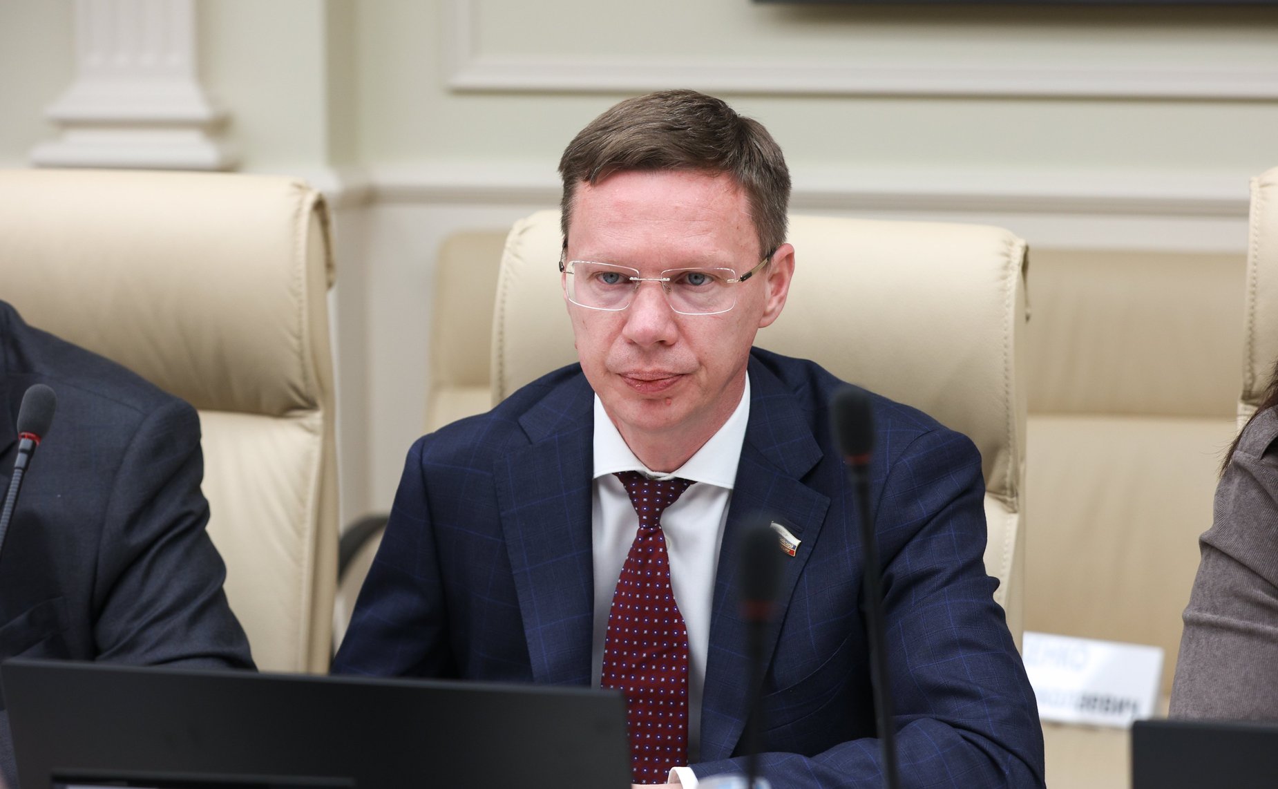 Виталий Назаренко